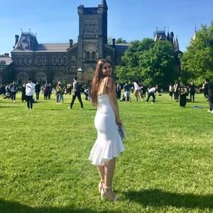 Meet your Posher, Emily